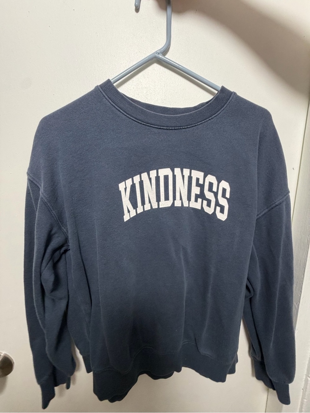 Old Navy Navy Crewneck Sweatshirt with White "KINDNESS" Graphic - Women